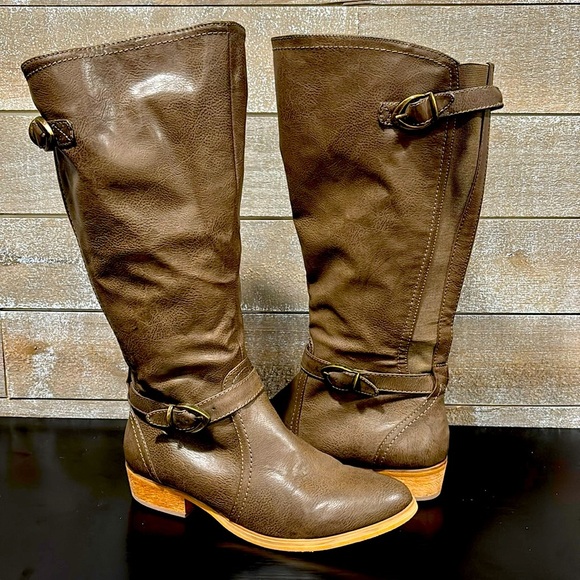 BareTraps brown Tommy boot size 8.5 - Picture 1 of 9